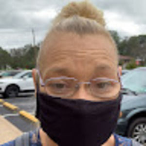 Meet your Posher, Dana